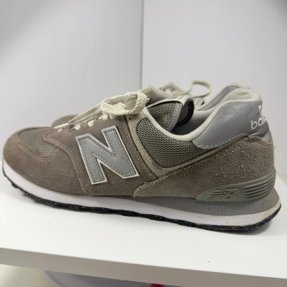 New Balance Classic 574 Grey Men's Size 10.5 Suede Low Top Sneakers ML574EVG